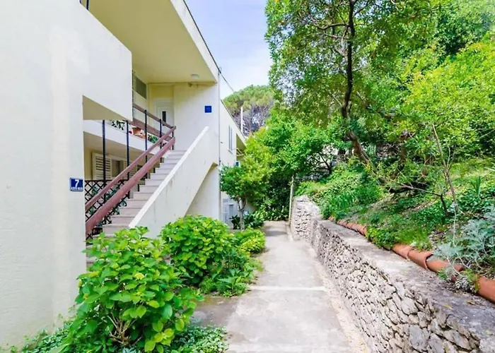 Dubrovnik: Quiet Corner Apartment Dubrovnik