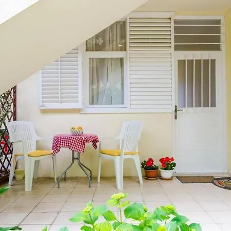Dubrovnik: Quiet Corner Apartment *